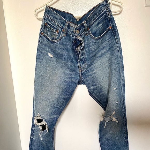 High rise Levi jeans - Picture 2 of 5